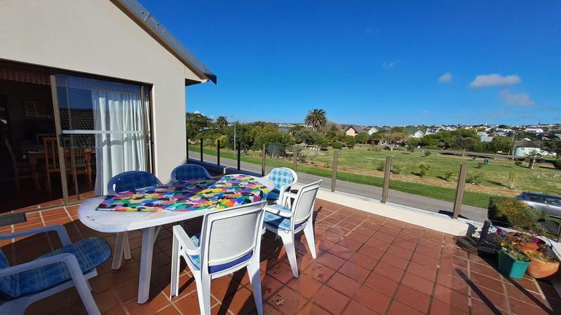 4 Bedroom Property for Sale in Stilbaai East Western Cape